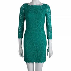 DIANE VON FURSTENBERG ZARITA Green Lace 3/4 Sleeve Body Con Mini Dress, Size 4
